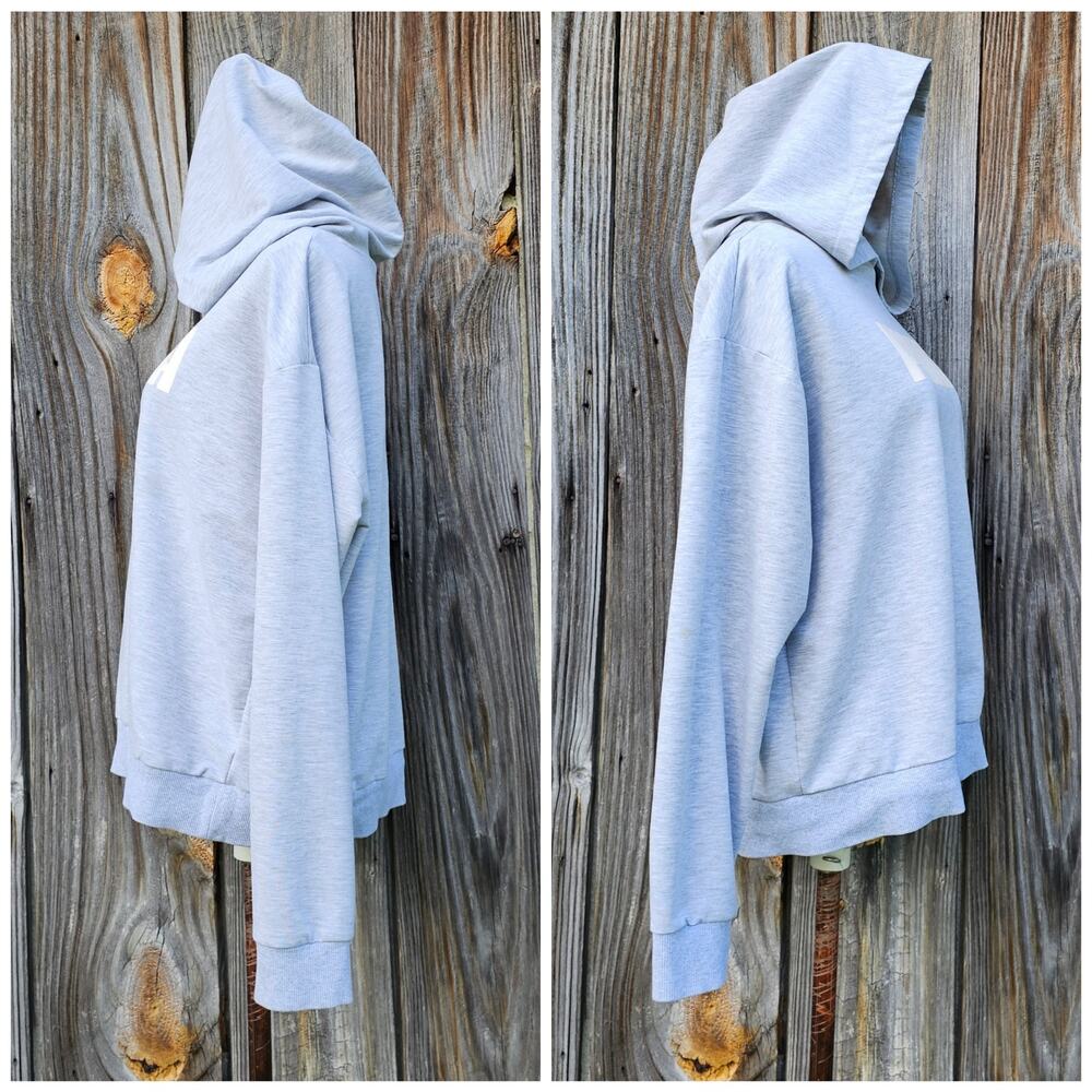 Gray Hoodie Puma Size M Boxy Cut Hooded Logo Sweatshirt Med - Picture 2 of 8